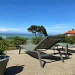 Отель De La Terrasse Варенжвиль-сюр-Мер