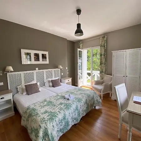 De La Terrasse Отель Варенжвиль-сюр-Мер