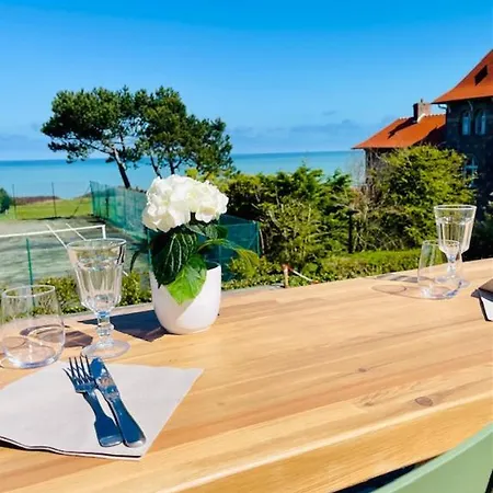 De La Terrasse 호텔 2*
