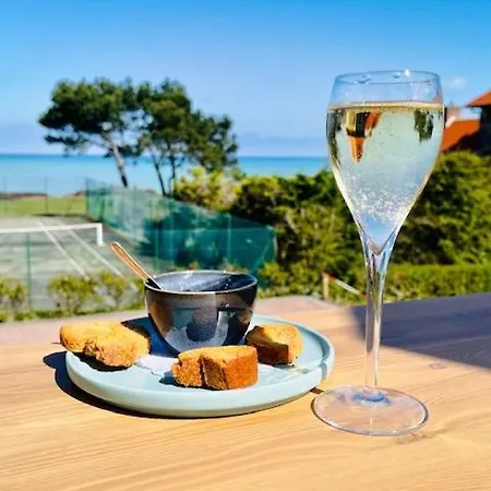De La Terrasse 2*