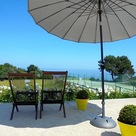 호텔 De La Terrasse 2*