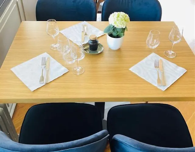 De La Terrasse Отель